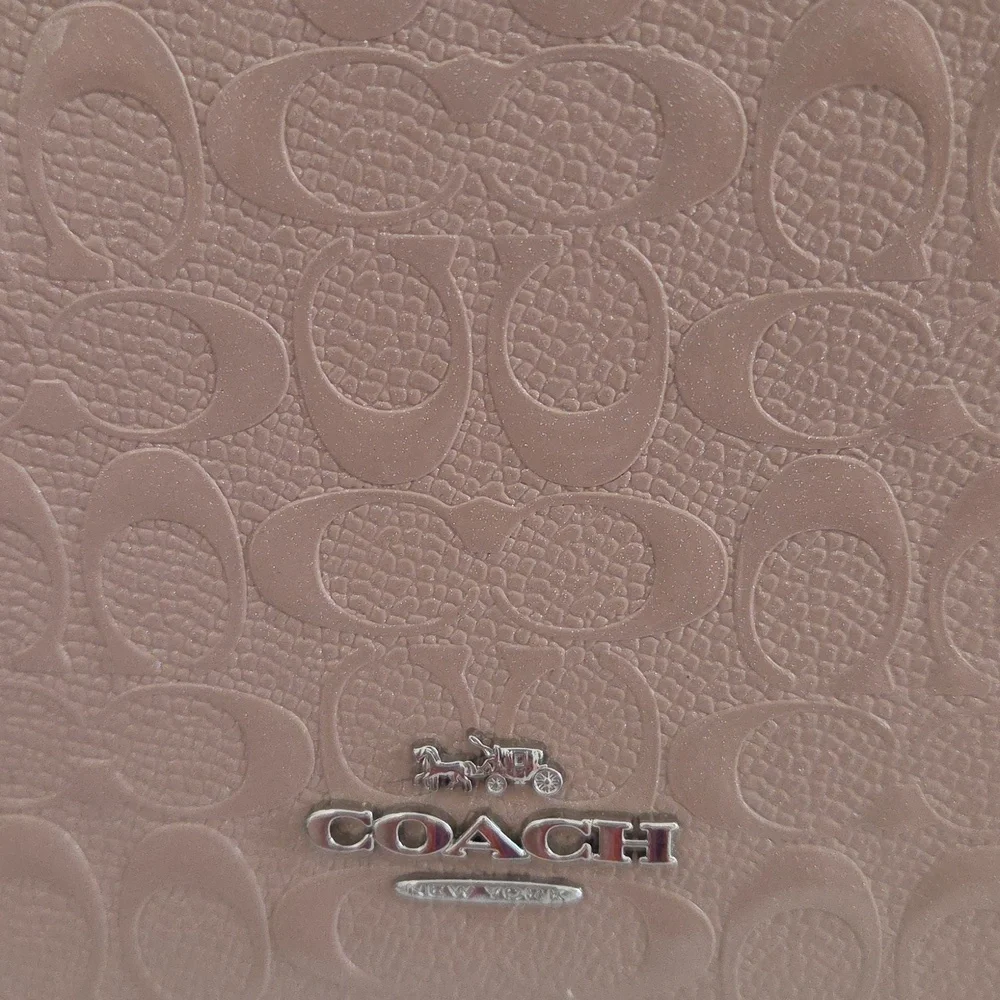 Coach Blush Embossed Cossbody New without tags - Picture 2 of 7